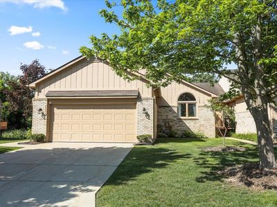 35595 Lone Pine Ln, Farmington, MI, 48335