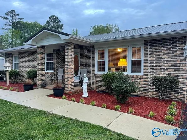 71 Lecroy Rd, Guntersville, AL 35976