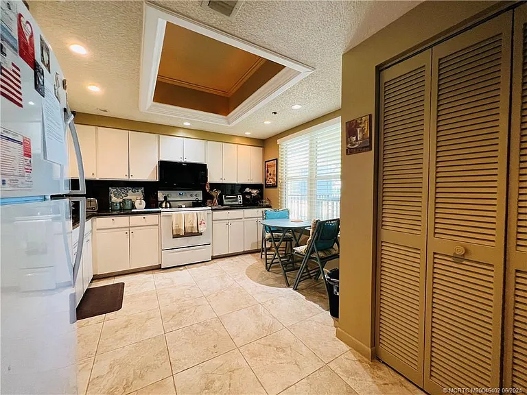 221 NE Plantation Rd #215 — Photo 39
