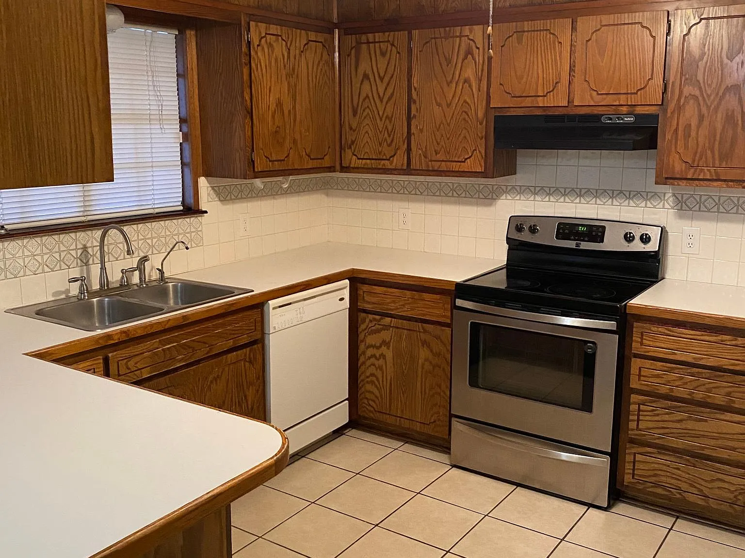 3837 Driftwood Drive — Photo 4