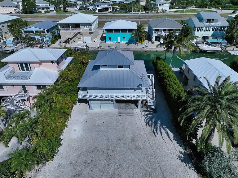 595 Caribbean Dr E — Photo 25