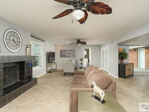 3rd image of 5124 Manana Cir