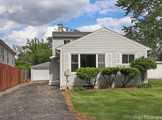 517 Grandview Dr, Round Lake Park, IL
