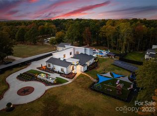 15700 Youngblood Rd, Charlotte, NC 28278