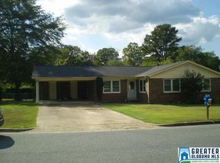 921 Clement Dr, Sylacauga, AL 35151