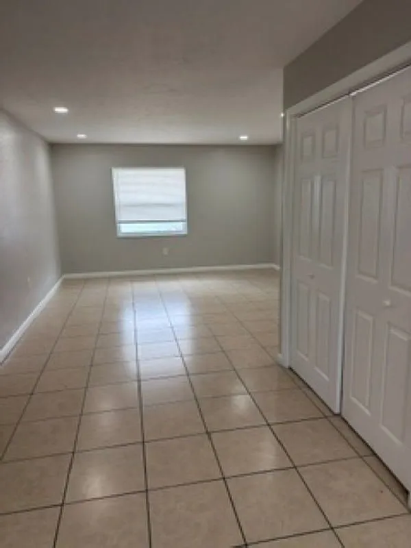 Modern 2 Bed/1 Bath Unit in Tampa! Rent: $1400.00 - Available 09/16/2026 — Photo 3