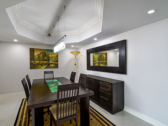 5th image of 19335 Turnberry Way #17F