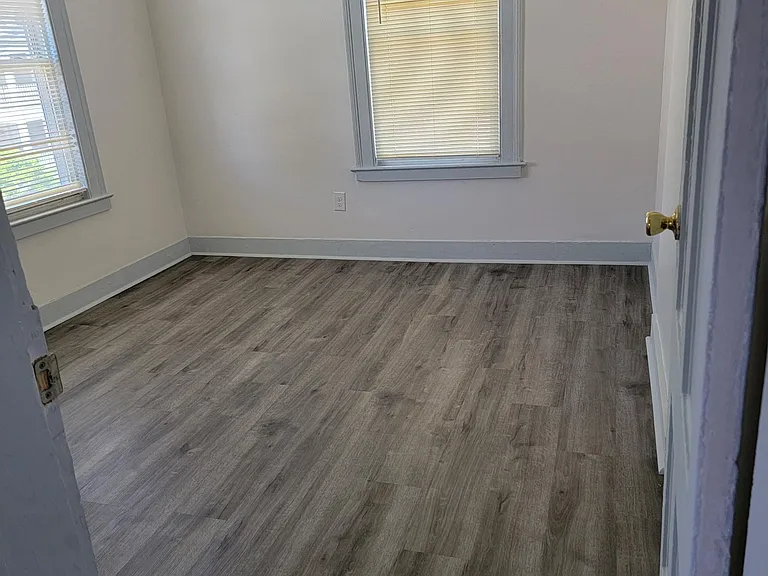 137 Cedar St — Photo 3