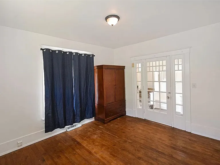 917 E Ermina Ave — Photo 5