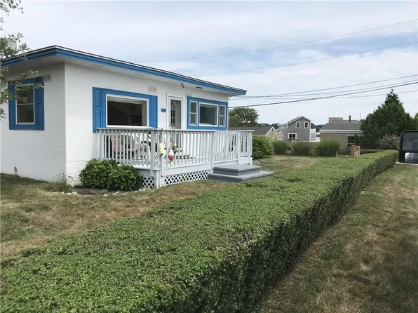 14 William St, Tiverton, RI 02878