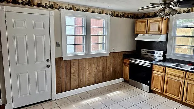 622 Terrace St — Photo 2