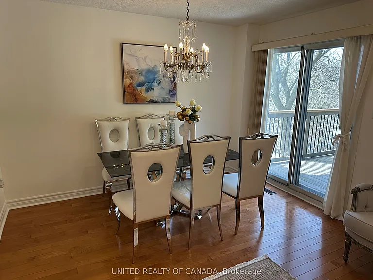 102 Baywood Ct — Photo 7