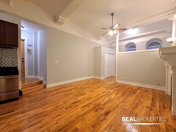 3rd image of 425 W Roscoe St #425110