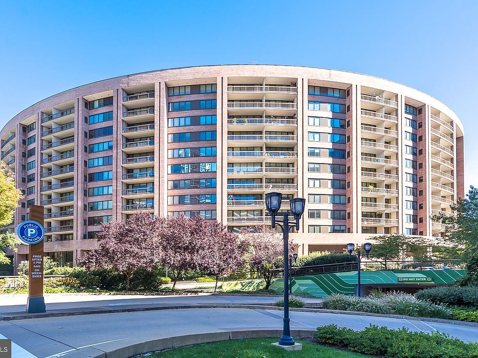 1st image of 1805 Crystal Dr APT 613S