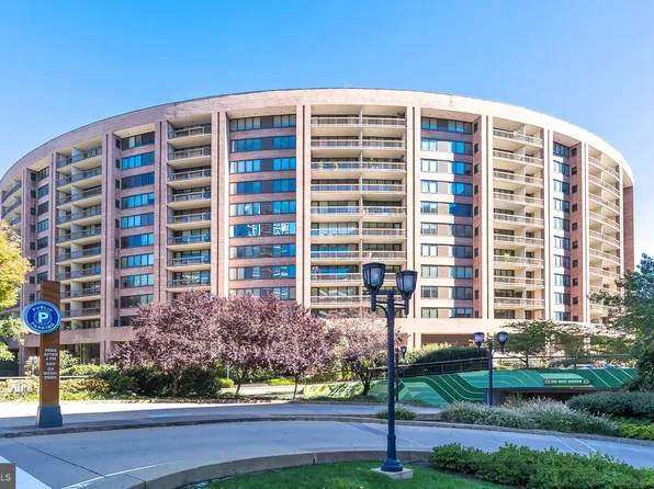1805 Crystal Dr APT 613S, Arlington, VA 22202