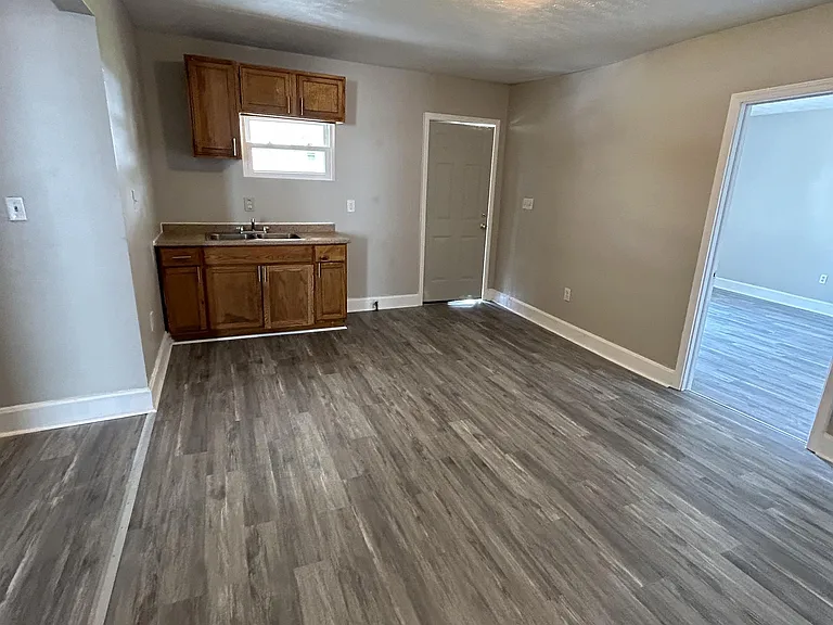 3204 West 73rd Street - Downstairs — Photo 20