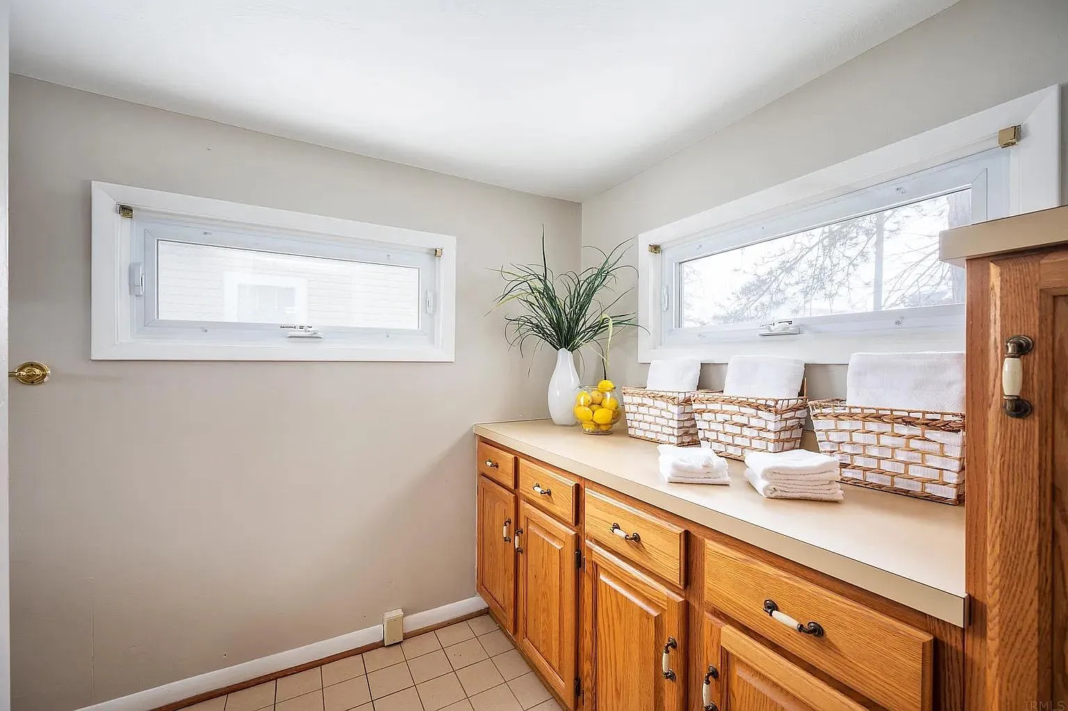 5 bed, 1818 sqft, $2,300 — Photo 2