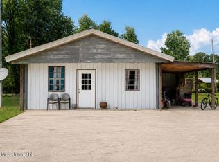 3224 Old Jackson Rd, Forest, MS 39074