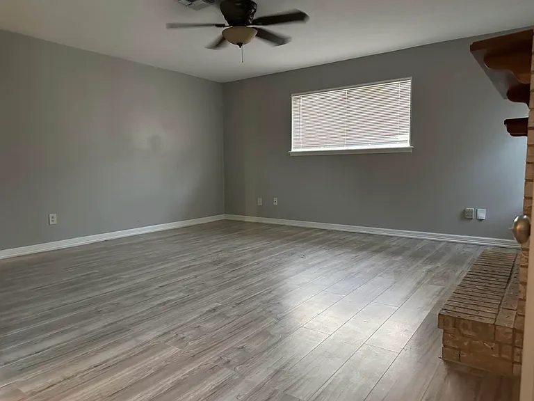 11318 Woodway Creek Dr — Photo 11