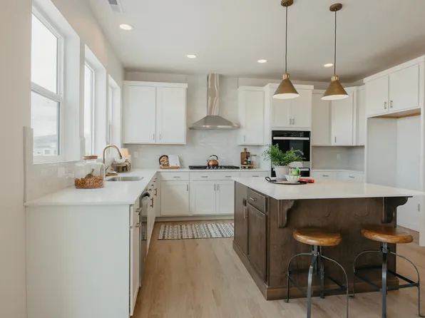 1131 E Blackfeet Dr #520, Eagle Mountain, UT 84005