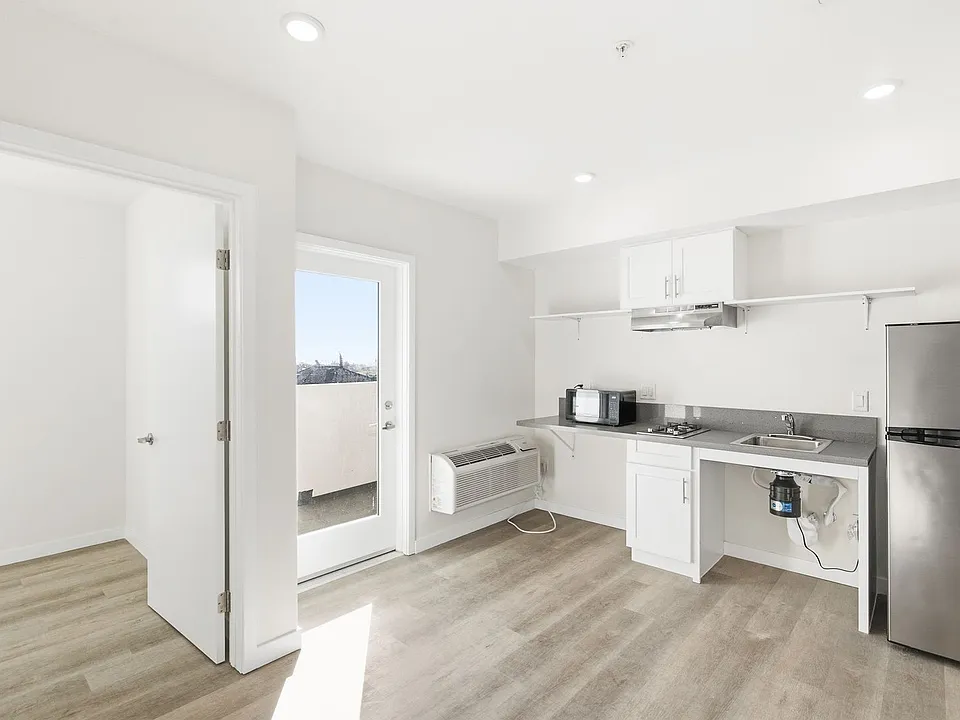228 N Soto St