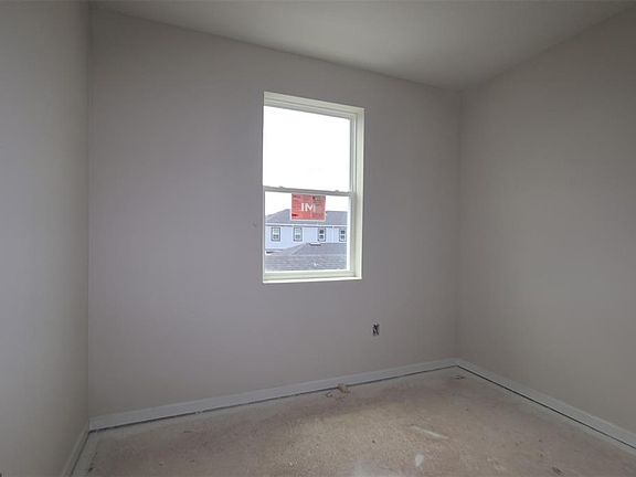 5th image of 506 Lady Palm St