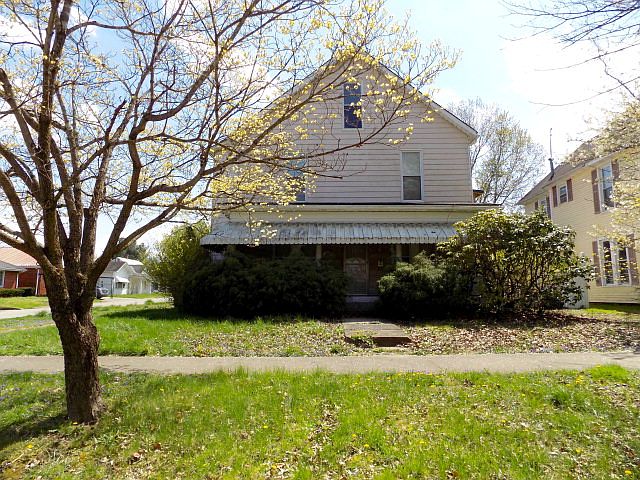 1st image of 302 W Franklin St