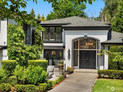 8234 NE 8th Street, Medina, WA, 98039