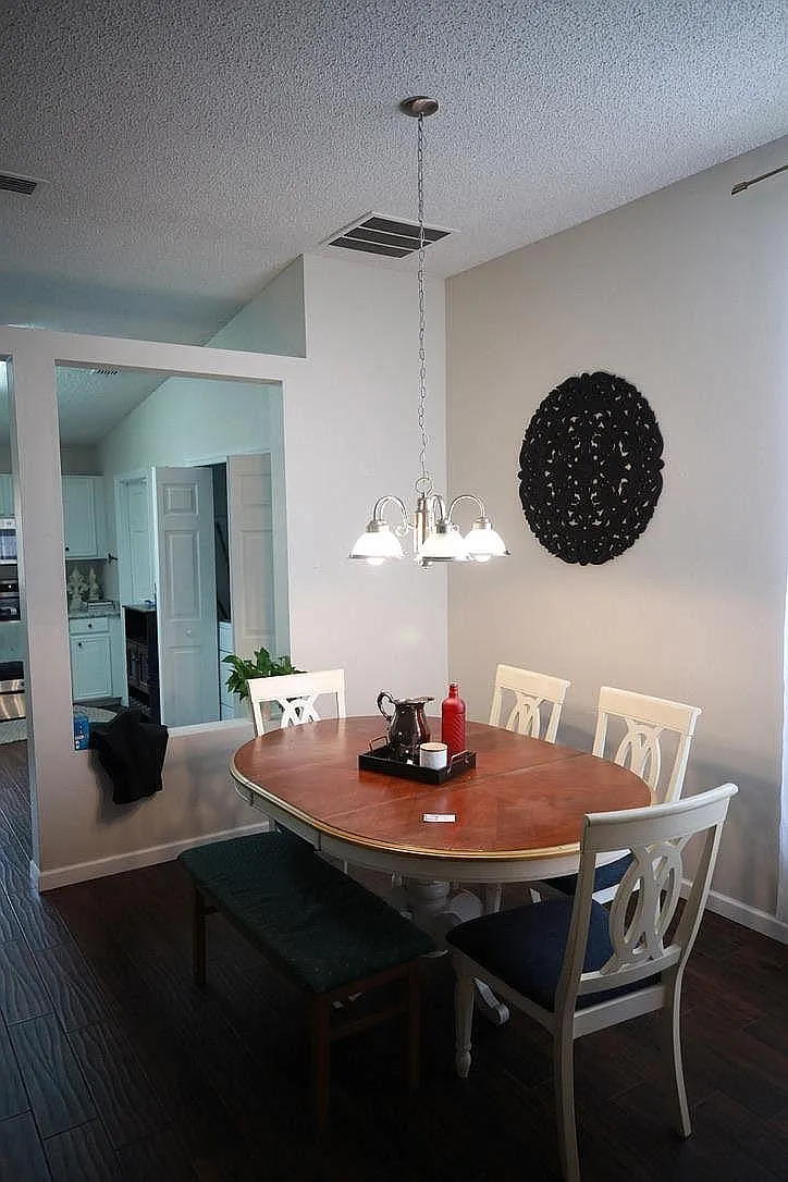 3 bed, 1408 sqft, $2,350 — Photo 4