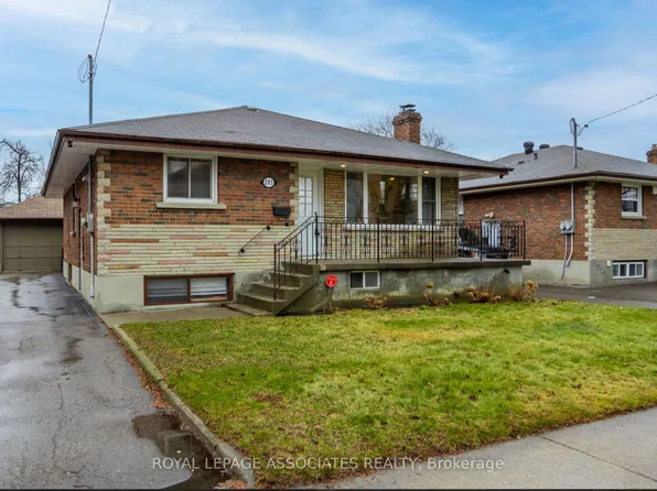 203 Cromwell Ave, Oshawa, ON L1J 4T7