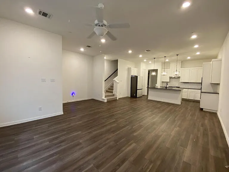3306 Colorado Ln — Photo 3