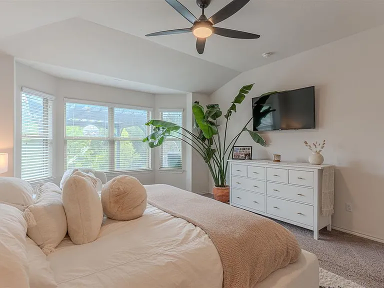 11813 Arran St — Photo 16
