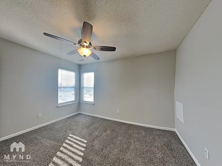 1698 Prairieview Ln — Photo 27