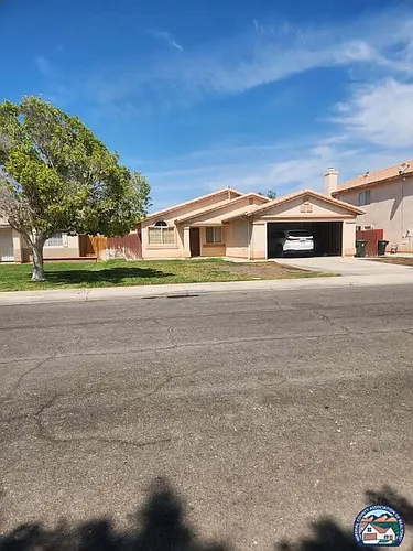 655 Silverwood St Photo 1