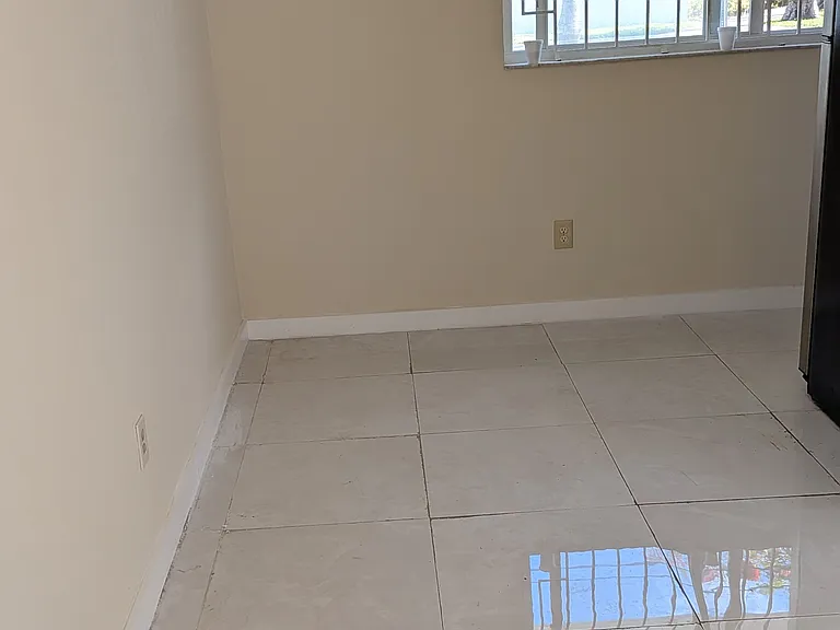 1194 NW 19th Ave #1 — Photo 17