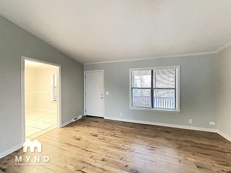 275 Oak Hill Cir — Photo 9