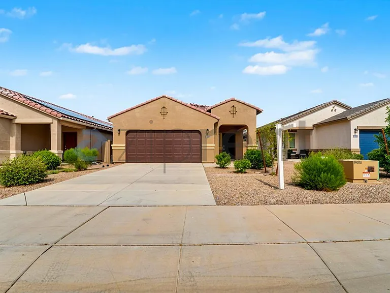 18199 N Conquistador Dr — Photo 2
