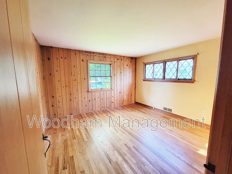 517 S 14th Ave — Photo 10