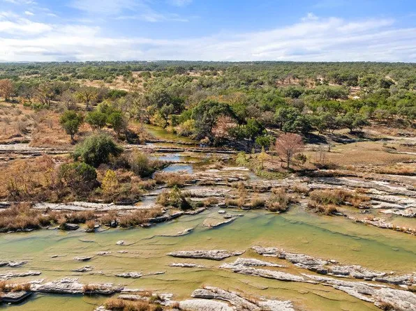 1594 Ranch Rd #1320, Blanco, TX 78606