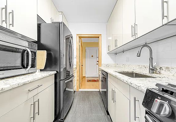 4th image of 6766 108th St APT B65