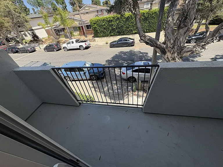 243-247 Mathilda Dr — Photo 12