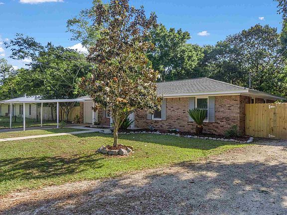 2nd image of 4838 Lynn Dr