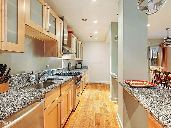3rd image of 401 Hicks St Unit A-1e