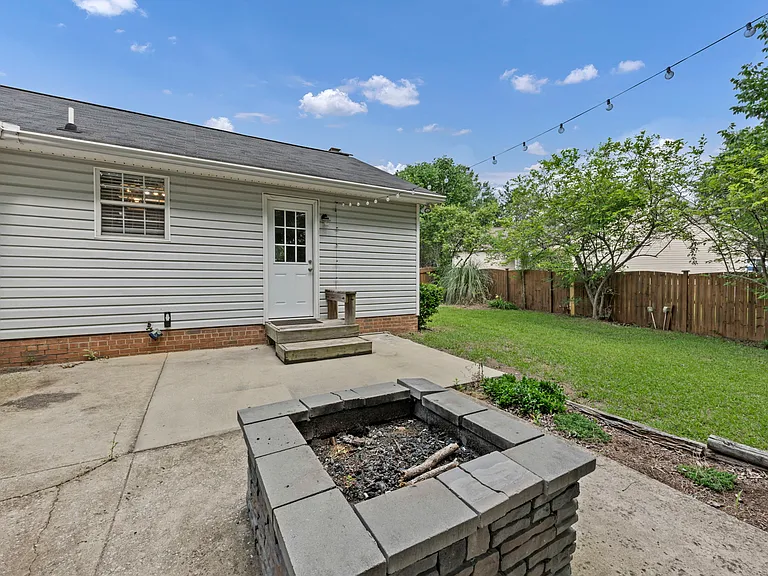 103 Walnut Grove Cir — Photo 8