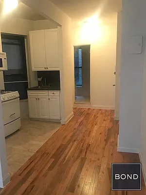 Rented by Bond New York | media 9