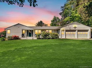 26 Thorson Rd, Oxford, CT 06478