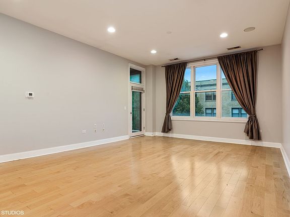 4th image of 4814 N Damen Ave APT 208
