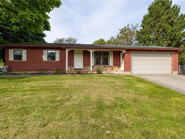 15 Red Rock Cir, Rochester, NY 14626