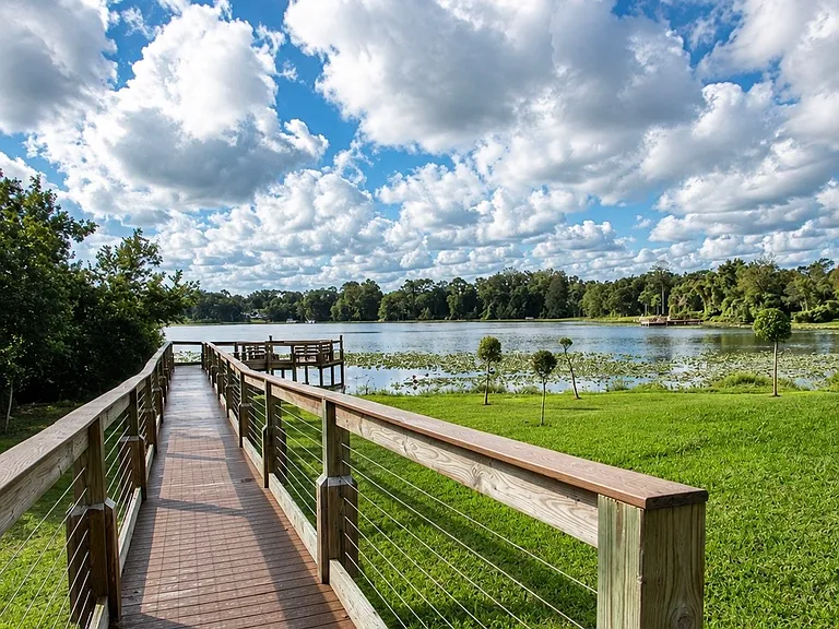534 Lake Wildmere Cv — Photo 35