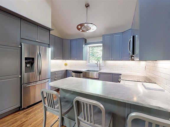 3rd image of 253 Seminole Dr